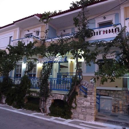 Paris Beach Hotel Iréo Kültér fotó