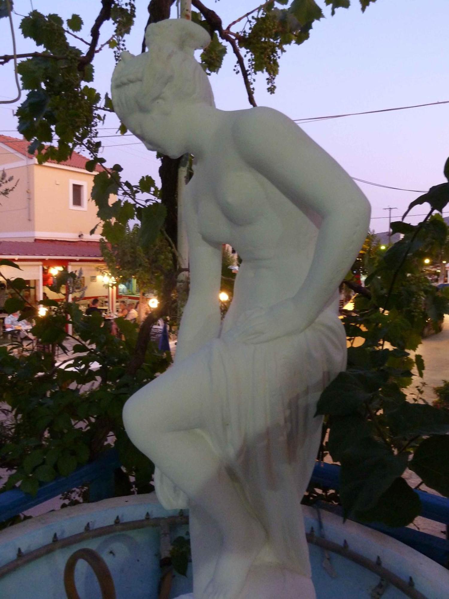Paris Beach Hotel Iréo Kültér fotó