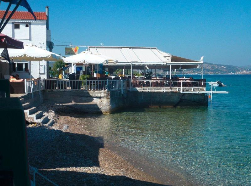 Paris Beach Hotel Iréo Kültér fotó